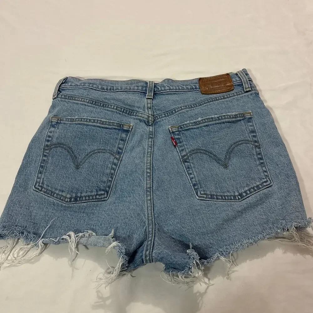 Levis Women’s 31 Ribcage Straight Denim Shorts High Rise Cutoff Raw Hem Blue